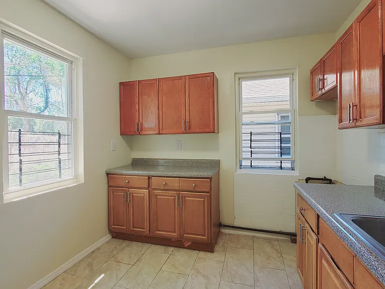 1888 University Ave #2 — Photo 1