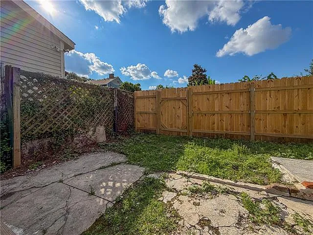 3319 Laurel St — Photo 14