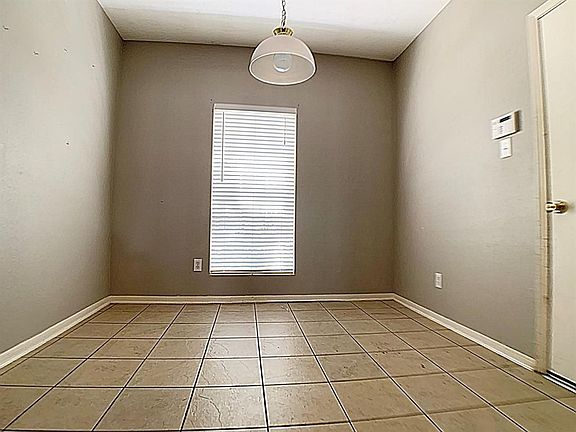 5th image of 15327 Fir Woods Ln
