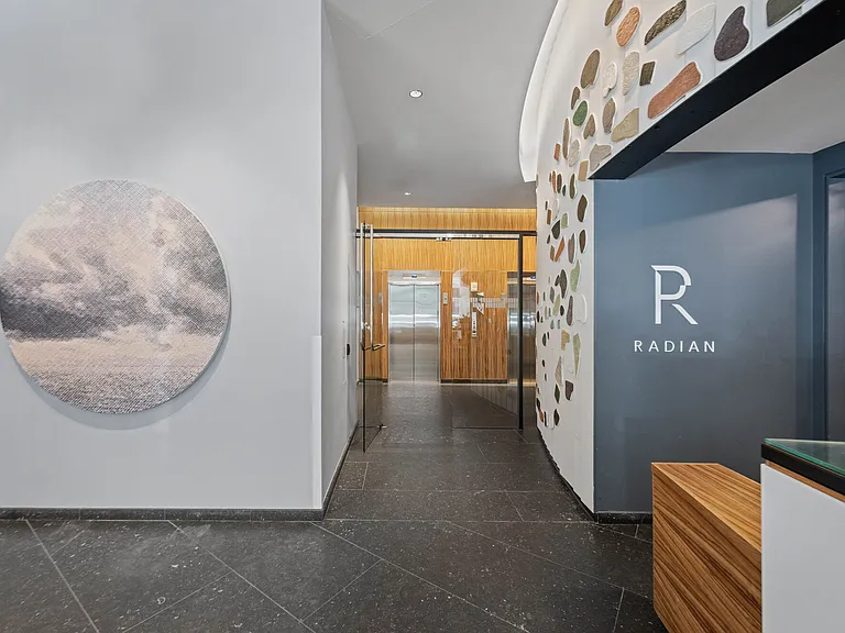 Radian — Photo 23