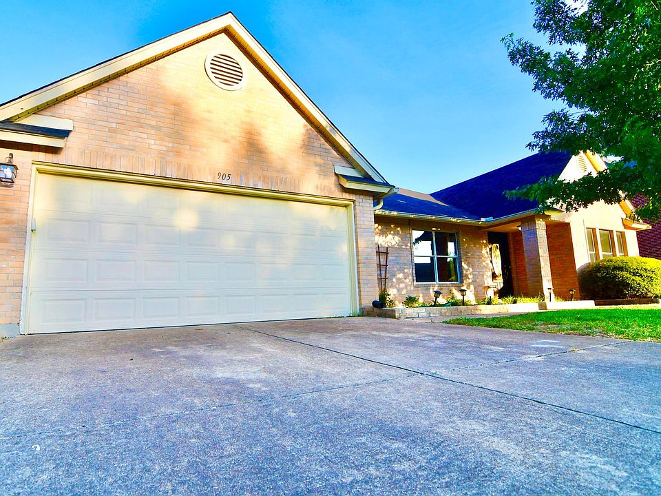 1st image of 905 Purple Martin Ct