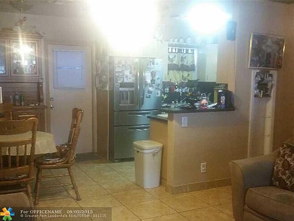 3rd image of 1510 N Seacrest Blvd