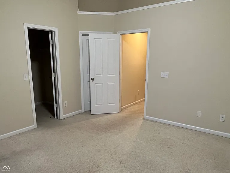3522 Golden Gate Dr N — Photo 21