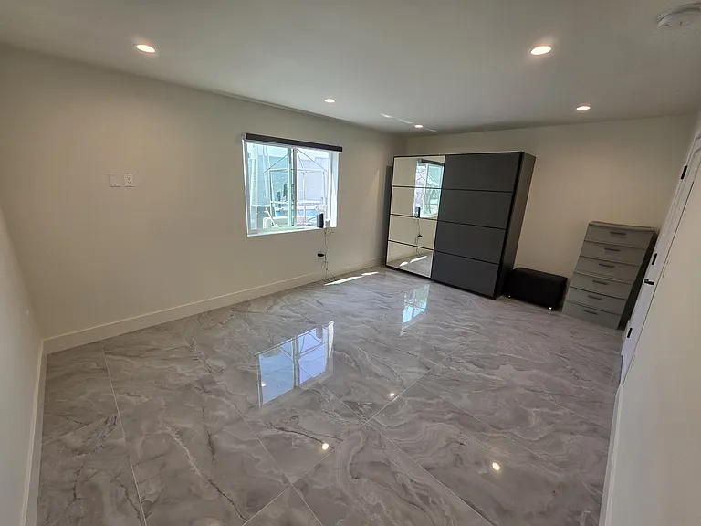 525 Stanford Rd — Photo 13