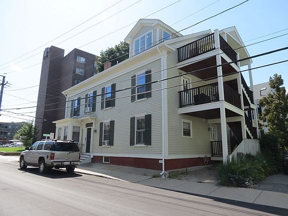 2nd image of 27 Charter St Unit 3