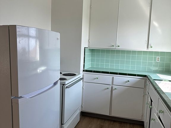 4th image of 4341 Beresford St #8