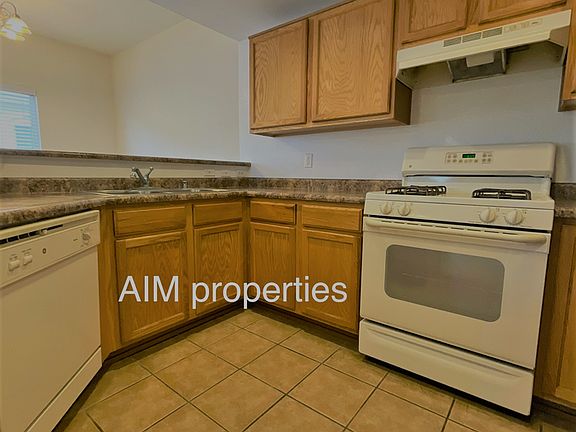2nd image of 6800 Vista Del Norte Dr NE #424