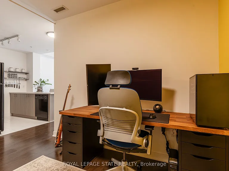 85 Robinson St #1010 — Photo 21