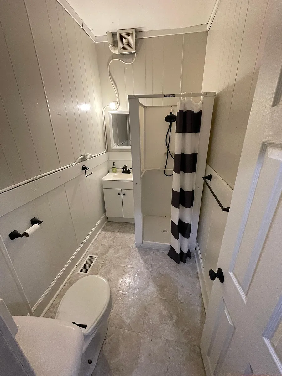 Building Photo - 103 E Washington St #103