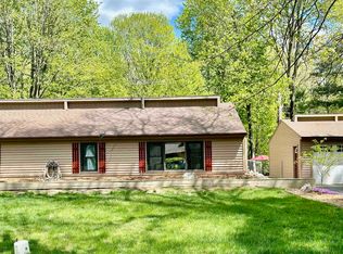 2224 N Lynn St, Sanford, MI 48657