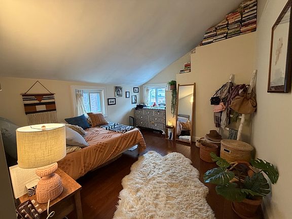3rd image of 121 S Fairfax St #2
