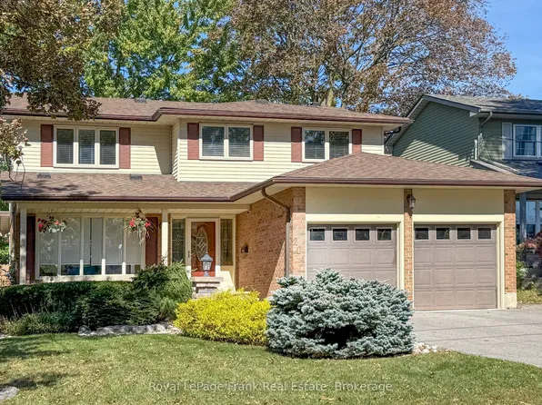204 Saint John St E, Whitby, ON L1N 6M1