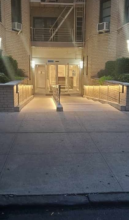 1st image of 157 E 18th St APT 2B