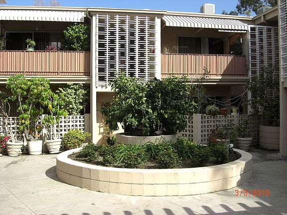 5th image of 1520 Spruce St APT 1