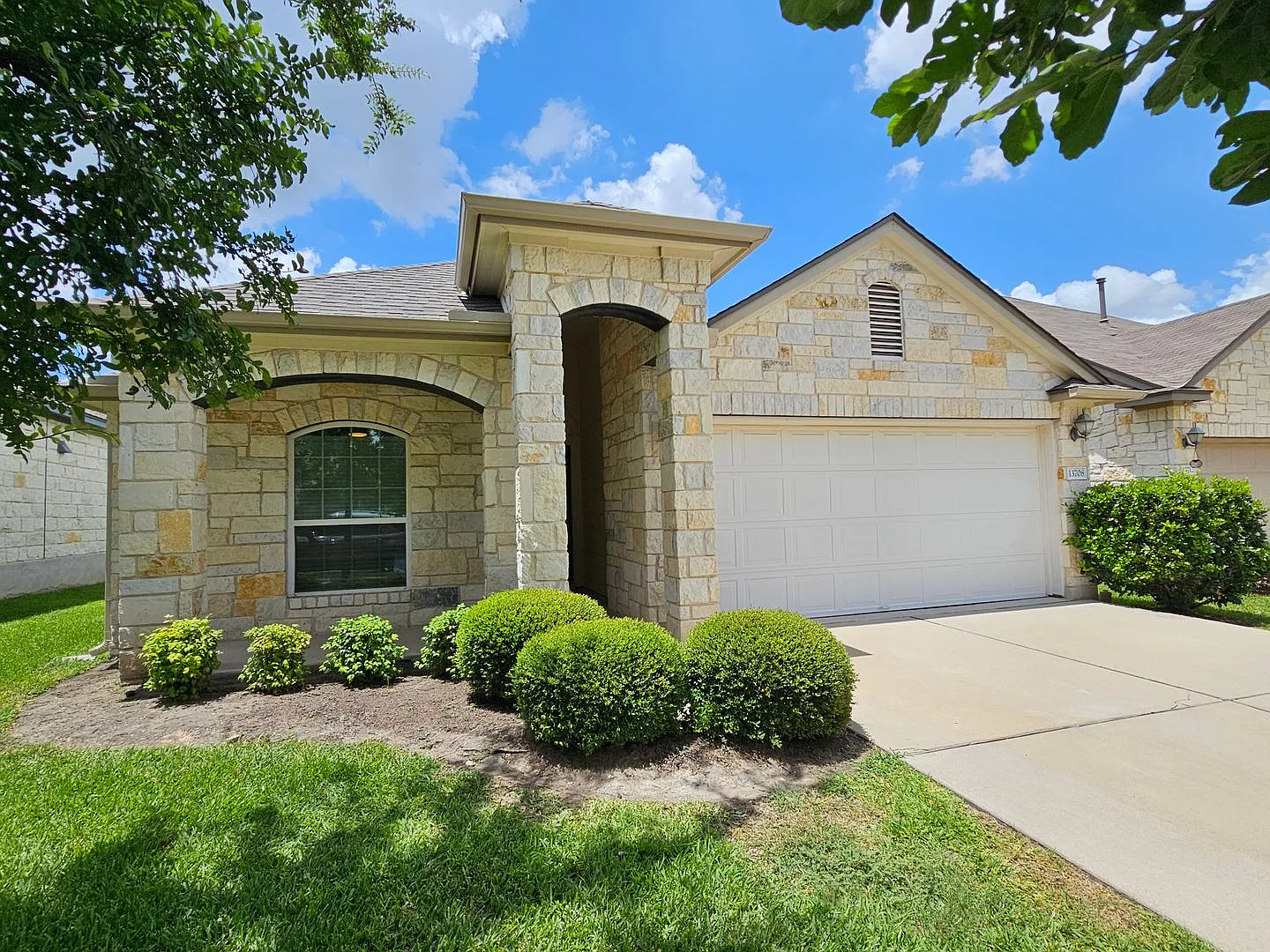 Avery Ranch 3 Bed / 2 Bath Single Story Home — Photo 1