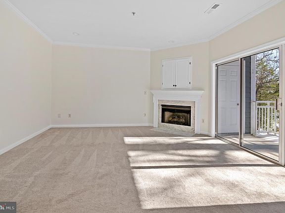 3rd image of 643 Oakland Hills Dr APT 2A