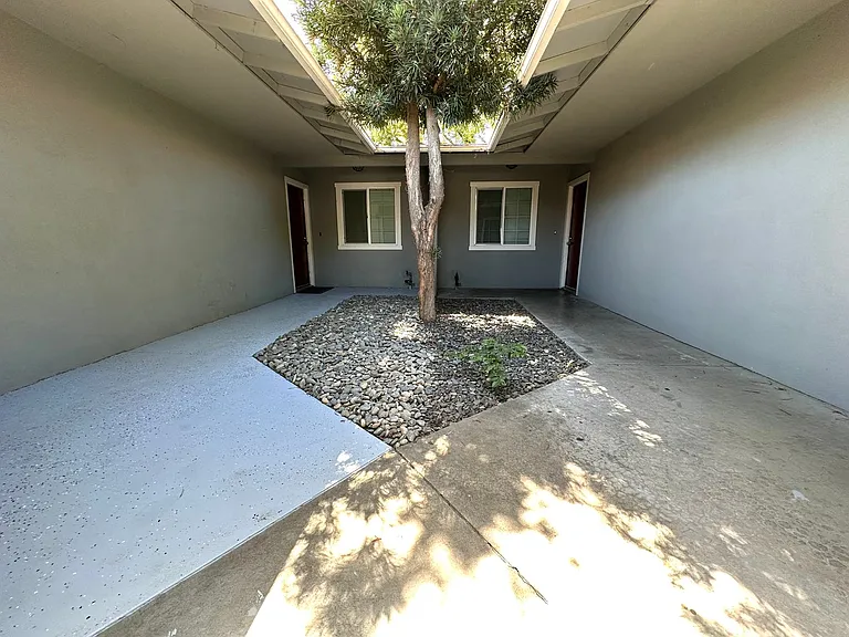 609 Fort Sumpter Dr — Photo 19