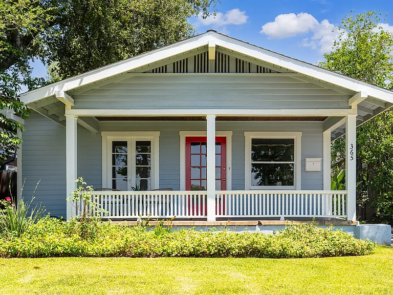 365 W Sierra Madre Blvd — Photo 2