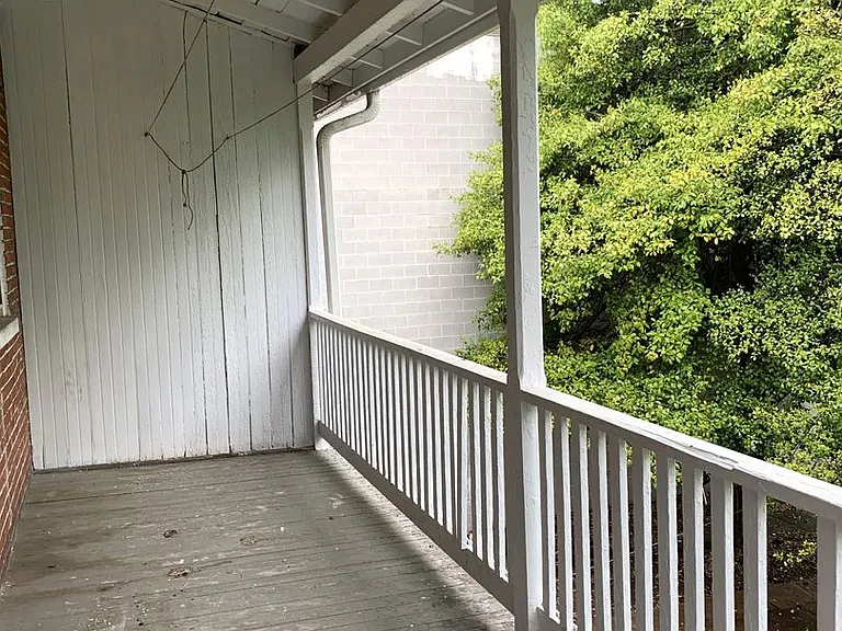 577 Lincoln Way E — Photo 39