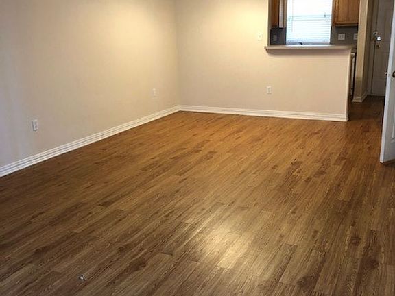 2nd image of 2204 N Carroll Blvd #2
