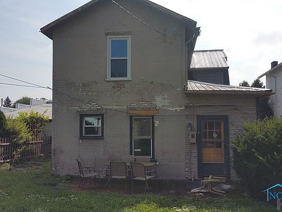 3rd image of 222 N Sandusky Ave
