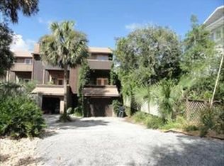 2060 Beach Ave, Atlantic Beach, FL 32233