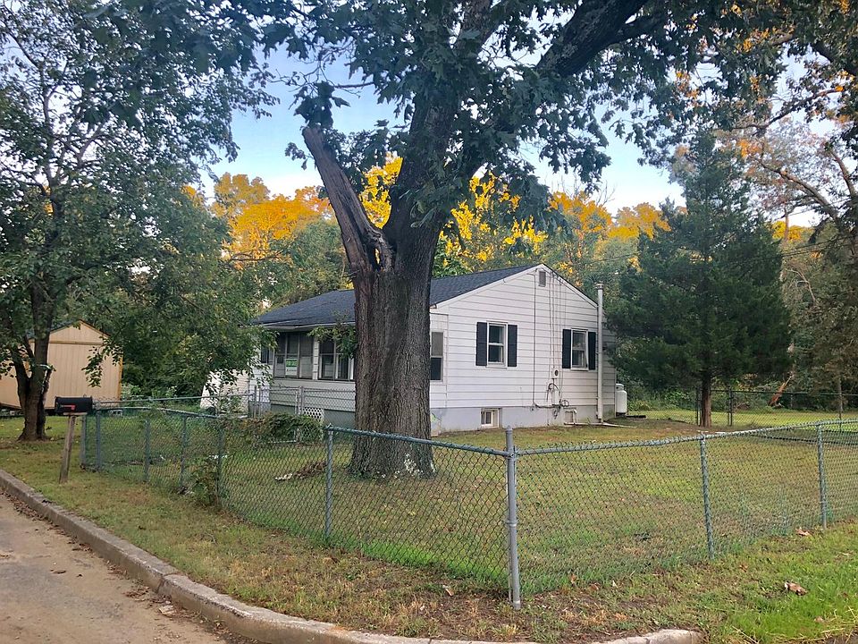 1st image of 49 Meadowbrook Ln