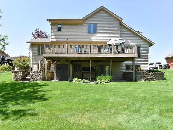 4th image of 8815 Oriole Ln