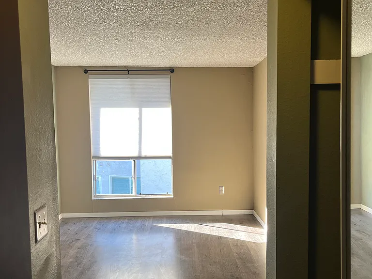 6151 Rancho Mission Rd #307 — Photo 12