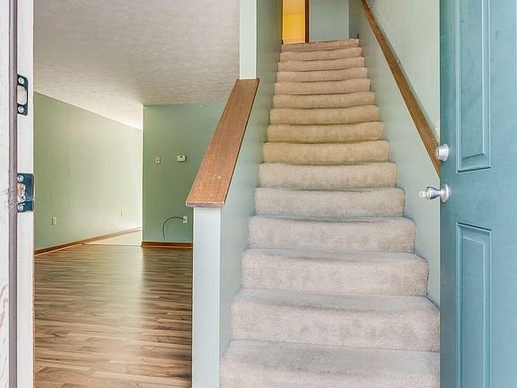 4th image of 453 Eastley Ct APT 2
