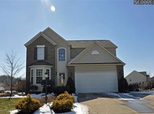 27315 Maurer Dr, Olmsted Township, OH 44138