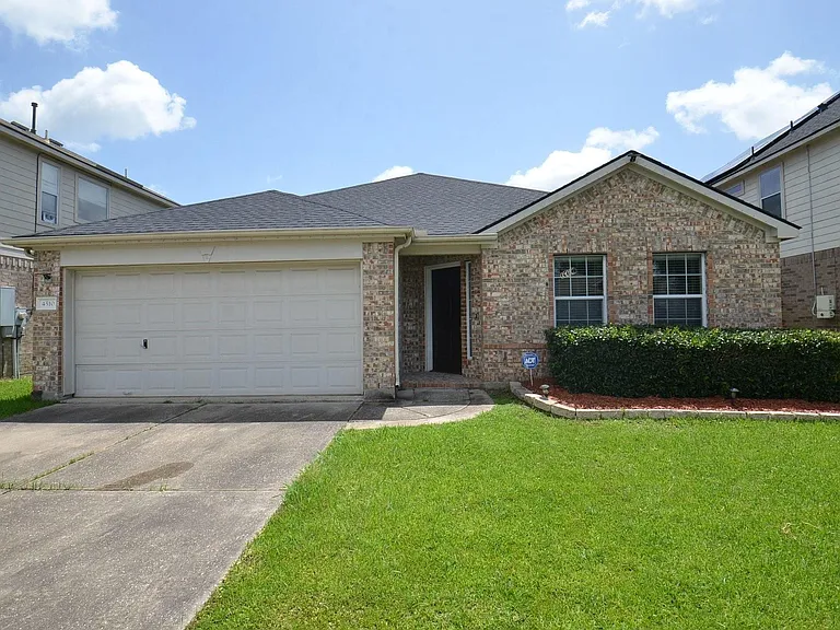 4510 Regal Dr — Photo 1