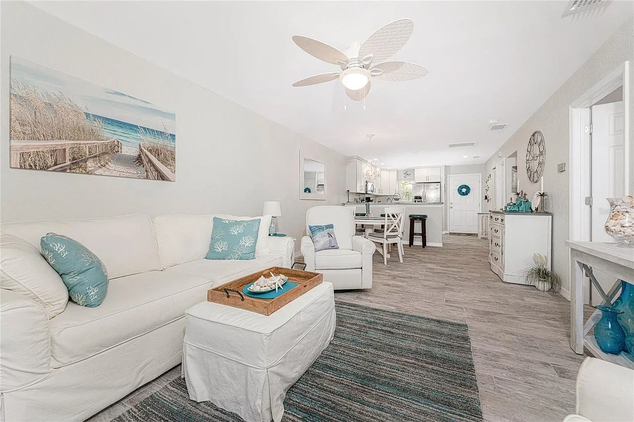 2 bed, 2.0 bath, $1,625 — Photo 2