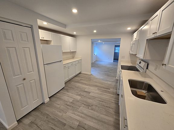 2nd image of 8 E Main St #1