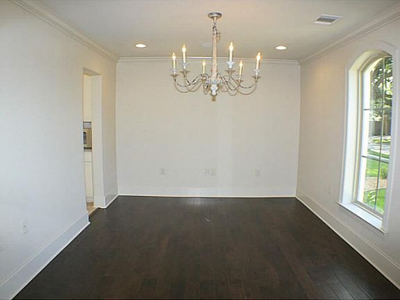 2nd image of 326 W Kenilworth St