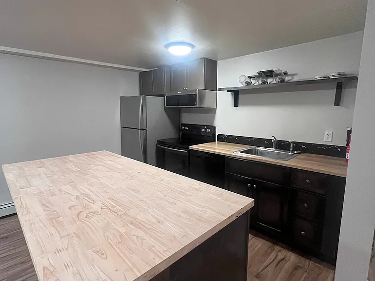 1339 Cherry Dr — Photo 2
