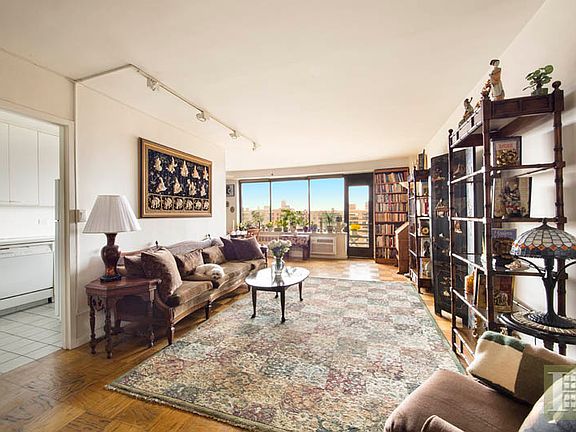 3rd image of 372 Central Park W APT 19X