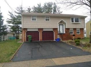 17 Dey Pl, Edison, NJ 08817