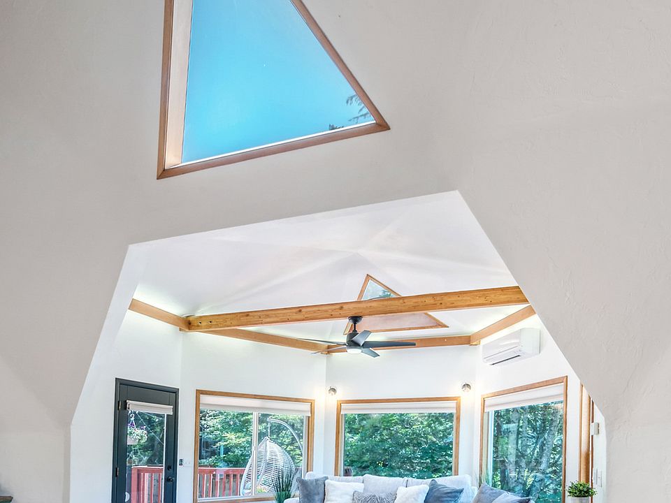 1st image of 2577 Moon Mountain Dr