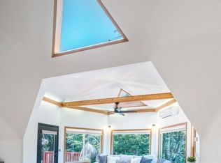 2577 Moon Mountain Dr, Eugene, OR 97403
