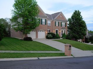 1208 Crosspointe Dr, Hebron, KY 41048