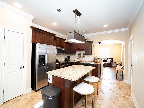 4th image of 3001 Old Taylor Rd Unit 401