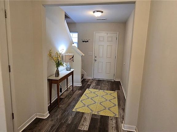 3rd image of 2922 Mimosa Ct