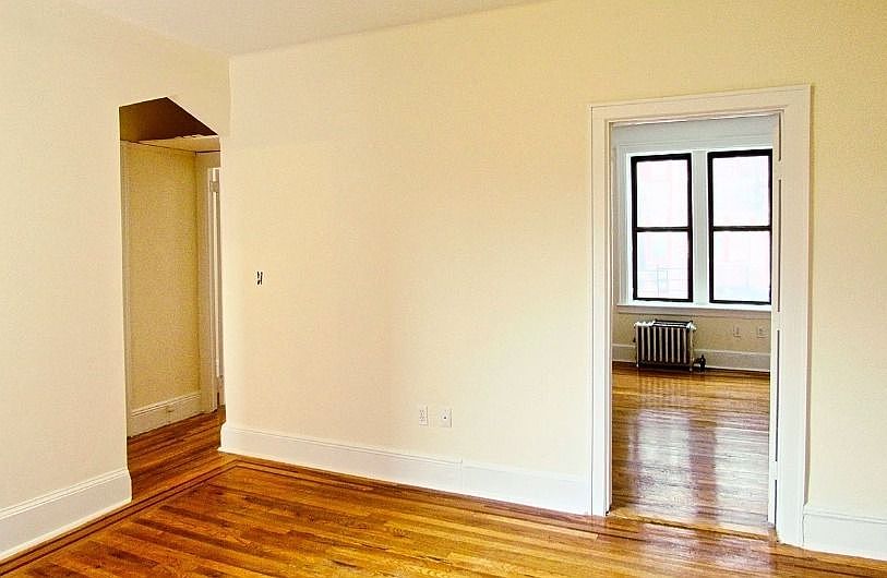 1st image of 2823 42nd St APT A1