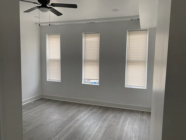 710 N Fulton Ave — Photo 5