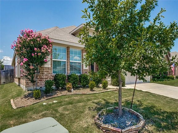 3rd image of 2316 Wakecrest Dr