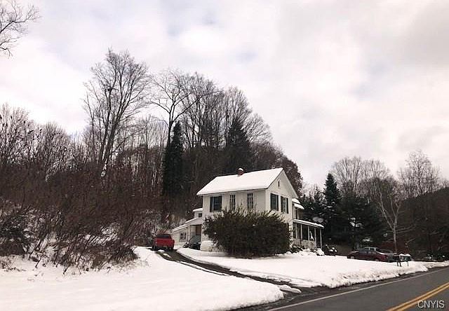 2nd image of 812 Ringwood Rd