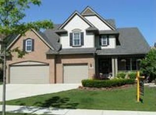 17031 Algonquin Dr, Northville, MI 48168