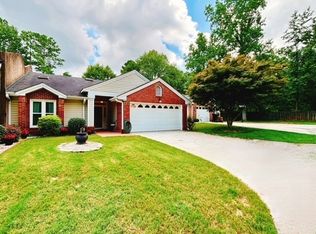 121 Greison Trl, Newnan, GA 30263