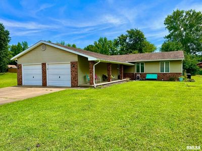 1208 Whisperway St, Benton, IL, 62812